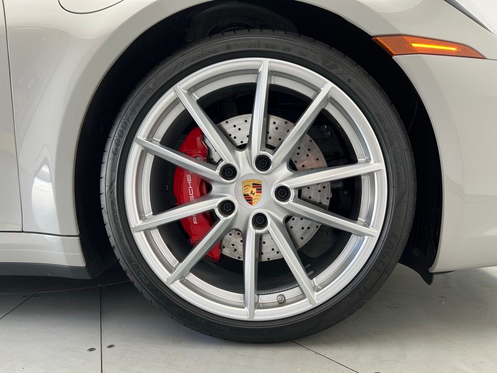 Thumbnail: 2024 Porsche 911 - 27