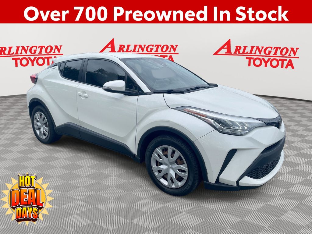 2020 Toyota C-HR LE's photo