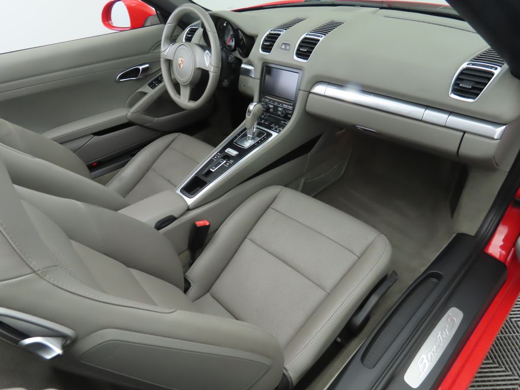 Thumbnail: 2013 Porsche Boxster - 27