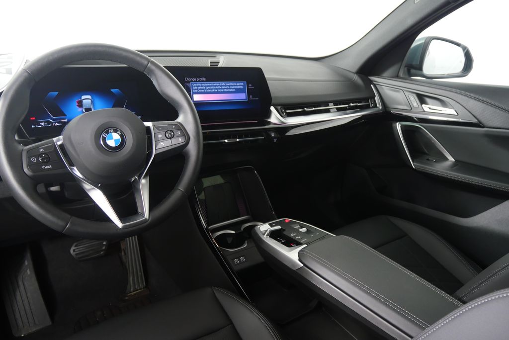 Thumbnail: 2025 BMW X2 - 18