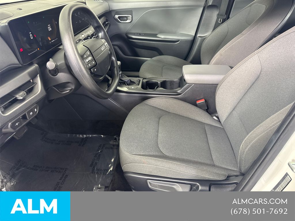 Used 2025 White Kia LXS image 12