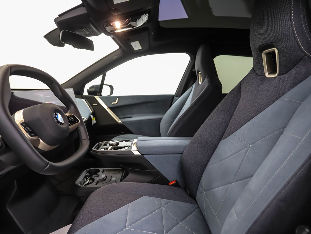 2026 BMW iX  10