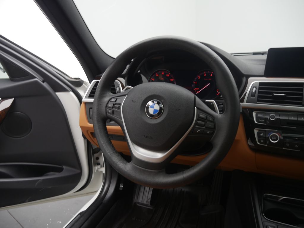 Thumbnail: 2019 BMW 3 Series - 30