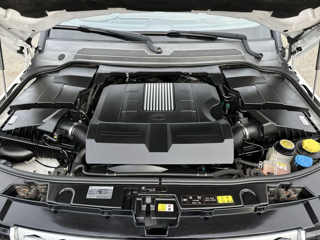 2016 Land Rover LR4 HSE  at Ultimate Motorsports