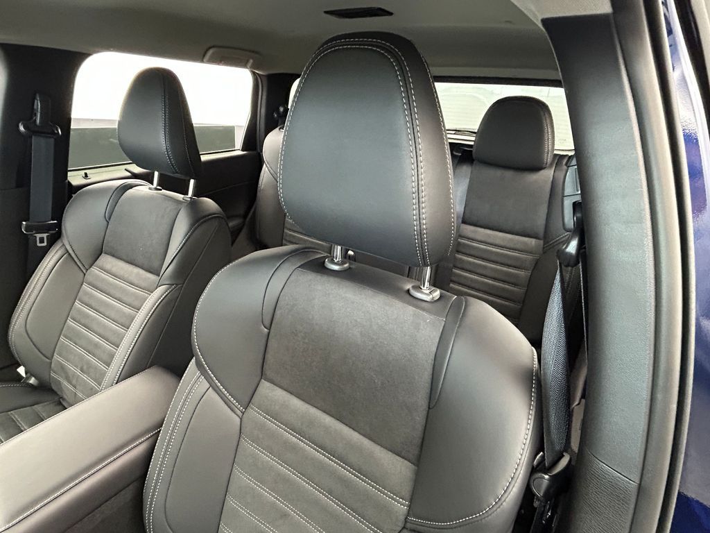 New 2026 Cosmic Blue Metallic Mitsubishi SE image 11