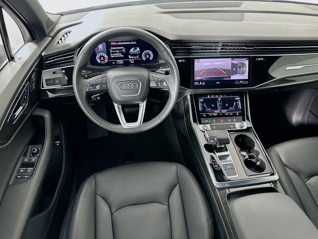 Thumbnail: 2021 Audi Q7 - 23