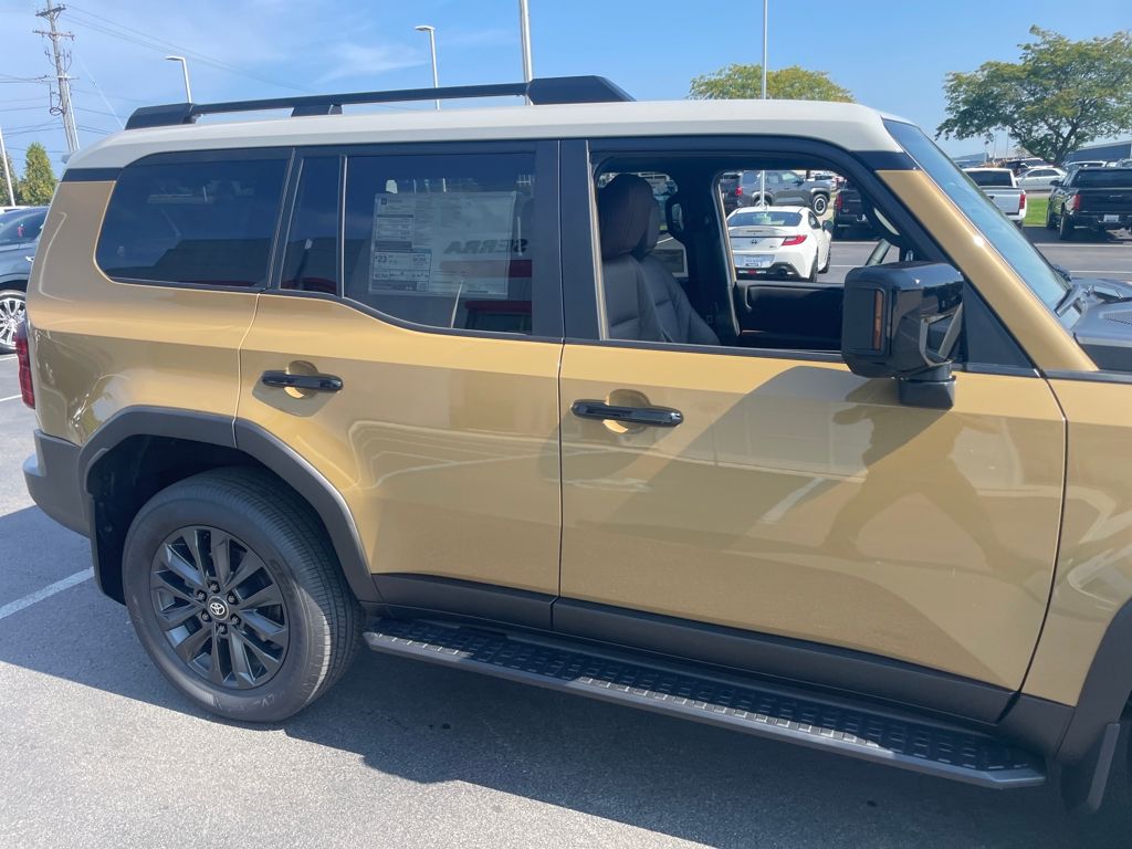 2025 Toyota Land Cruiser photo 17