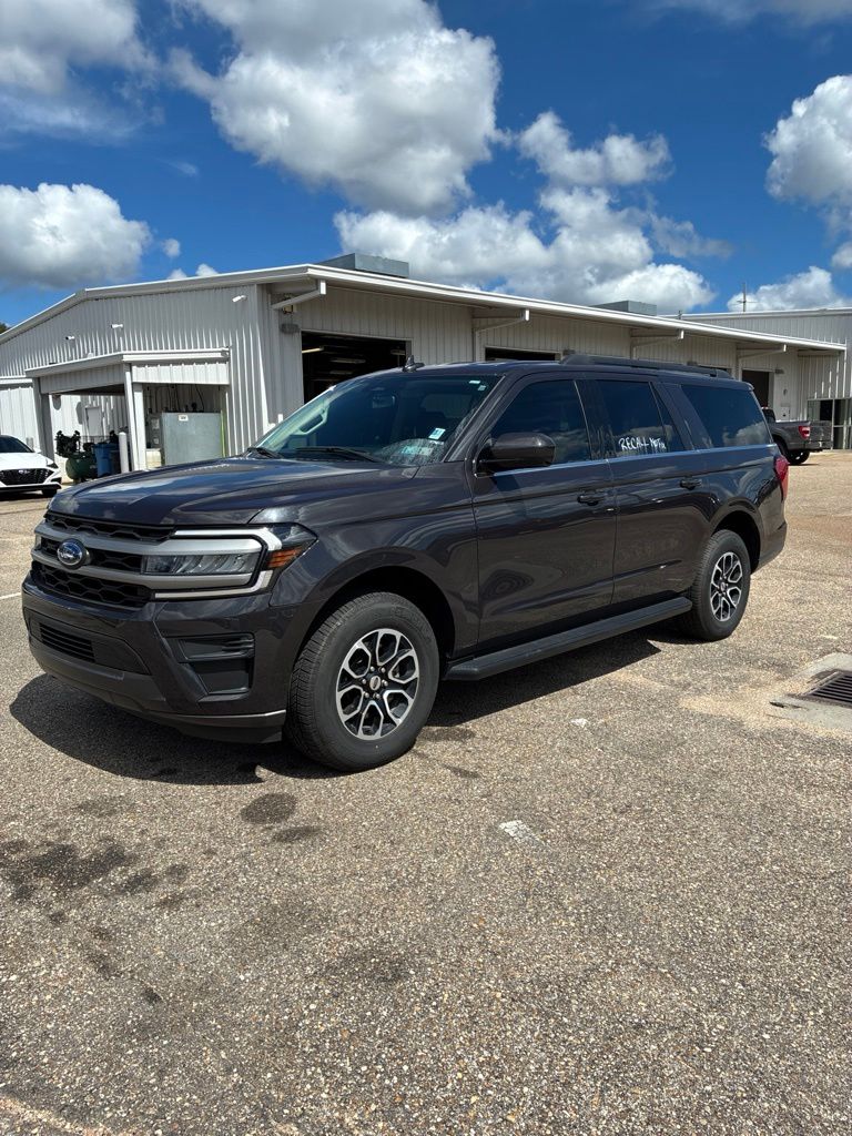 Gray Metallic 2024 Ford Expedition SUV / Crossover Four-Wheel Drive Automatic