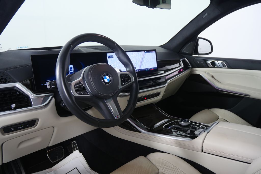 Thumbnail: 2024 BMW X7 - 11