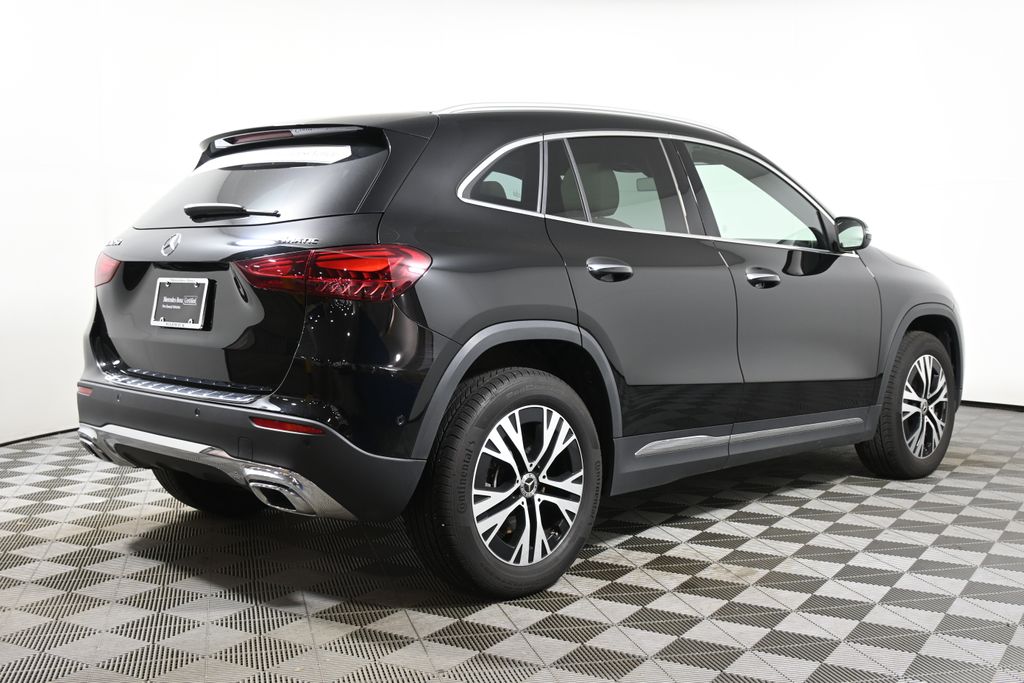 2025 Mercedes-Benz GLA 250 4MATIC 9