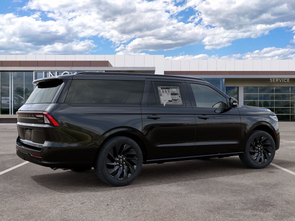 Thumbnail: 2027 Lincoln Navigator L - 6
