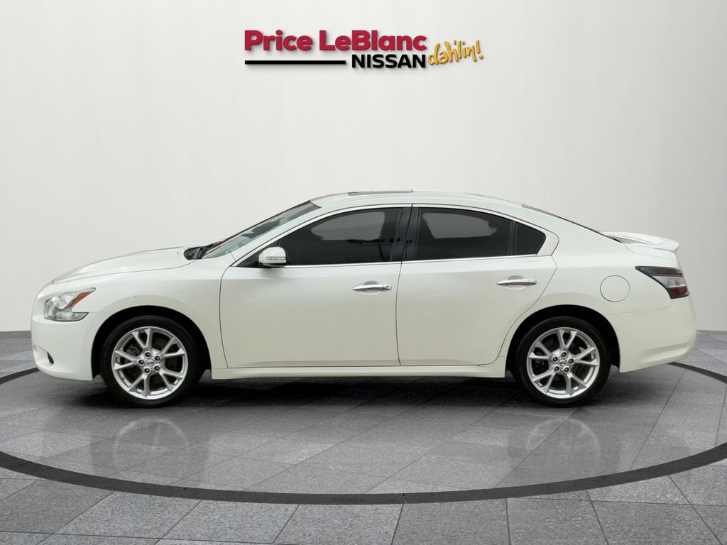 2013 Nissan Maxima 3.5 SV White at Ultimate Motorsports