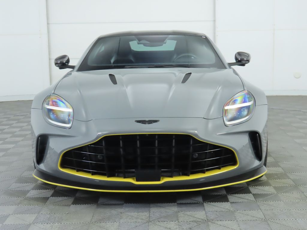 Thumbnail: 2025 Aston Martin Vantage - 2