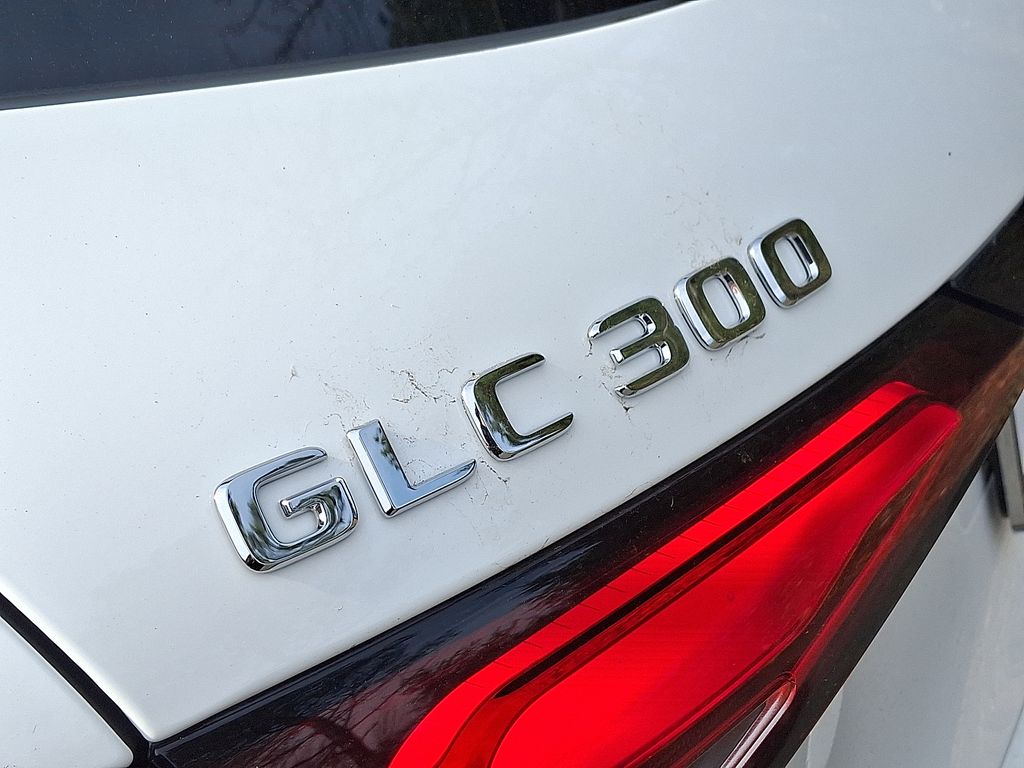 Thumbnail: 2026 Mercedes-Benz GLC - 22