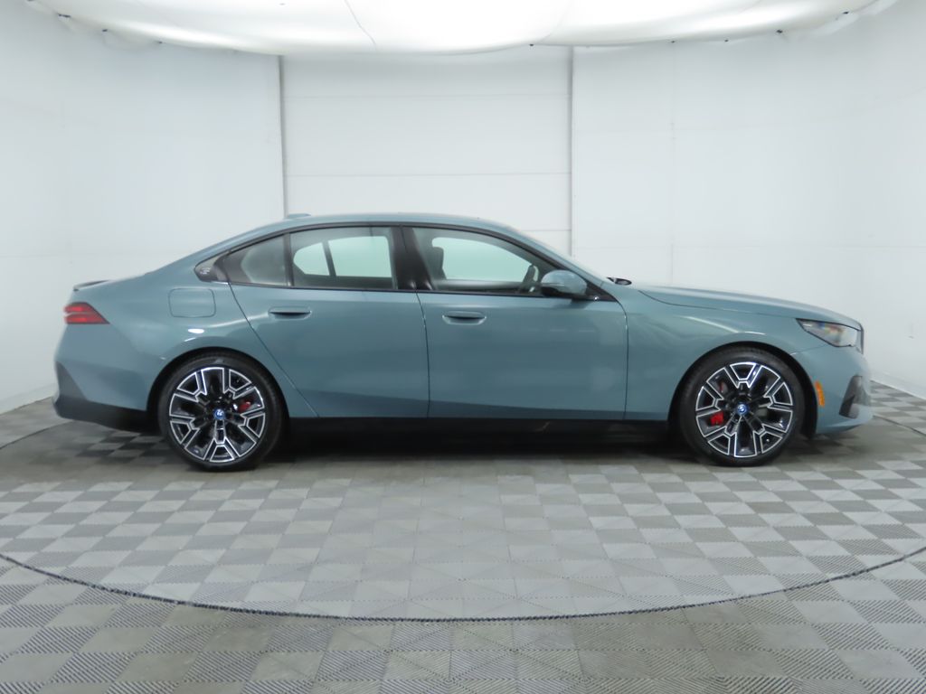 2025 BMW i5 eDrive40 4