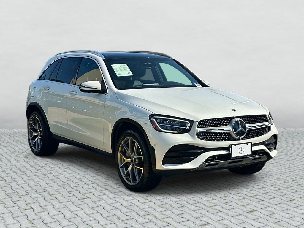 Thumbnail: 2022 Mercedes-Benz GLC - 3