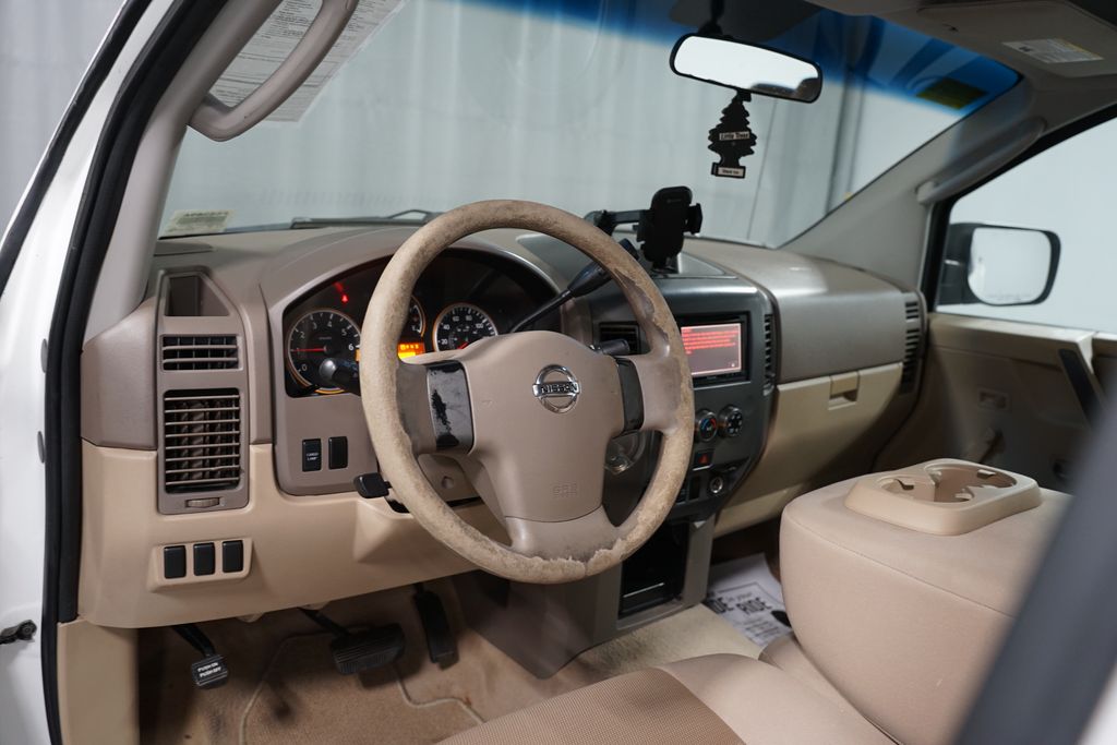 Thumbnail: 2009 Nissan Titan - 7