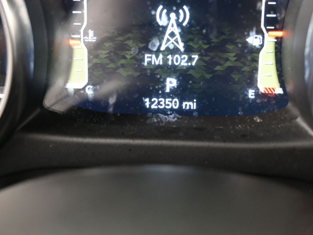 Used 2022 Bright White Clearcoat Jeep Mojave image 32