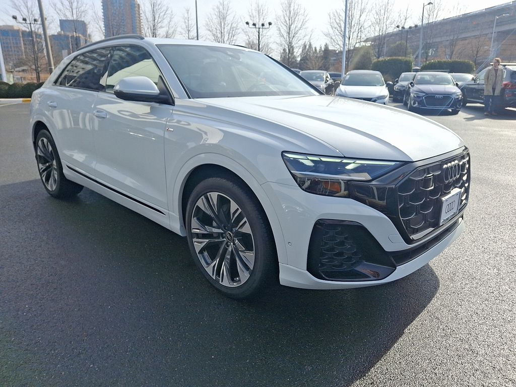 Thumbnail: 2026 Audi Q8 - 2