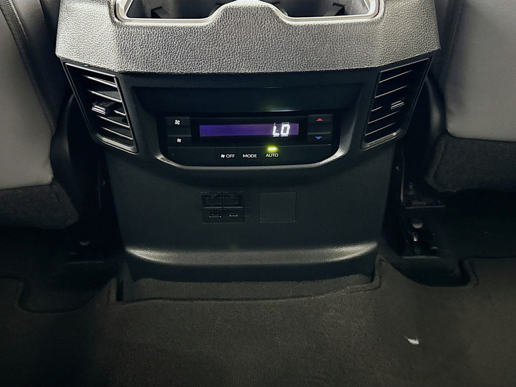 Thumbnail: 2024 Toyota Sequoia - 27