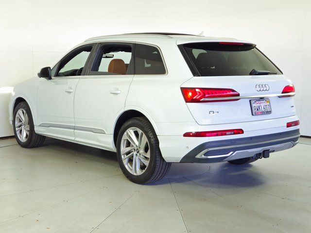 2021 Audi Q7 55 Premium 9