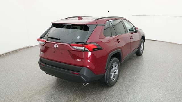 2025 Toyota RAV4 XLE 3