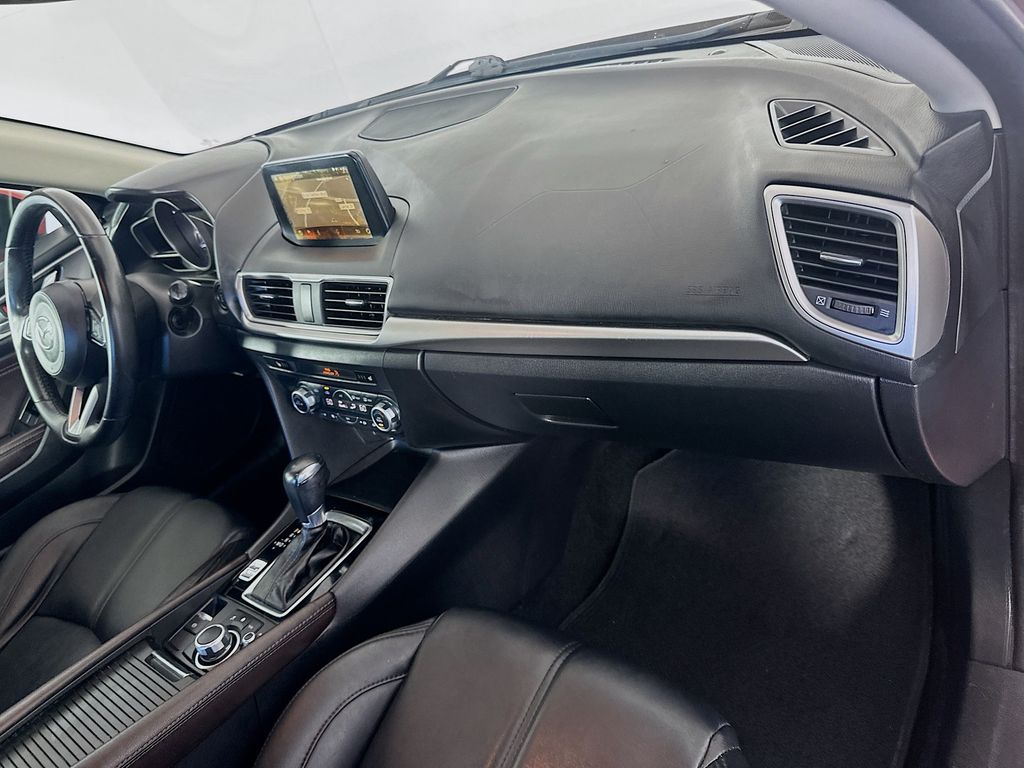 Thumbnail: 2018 Mazda Mazda3 - 28