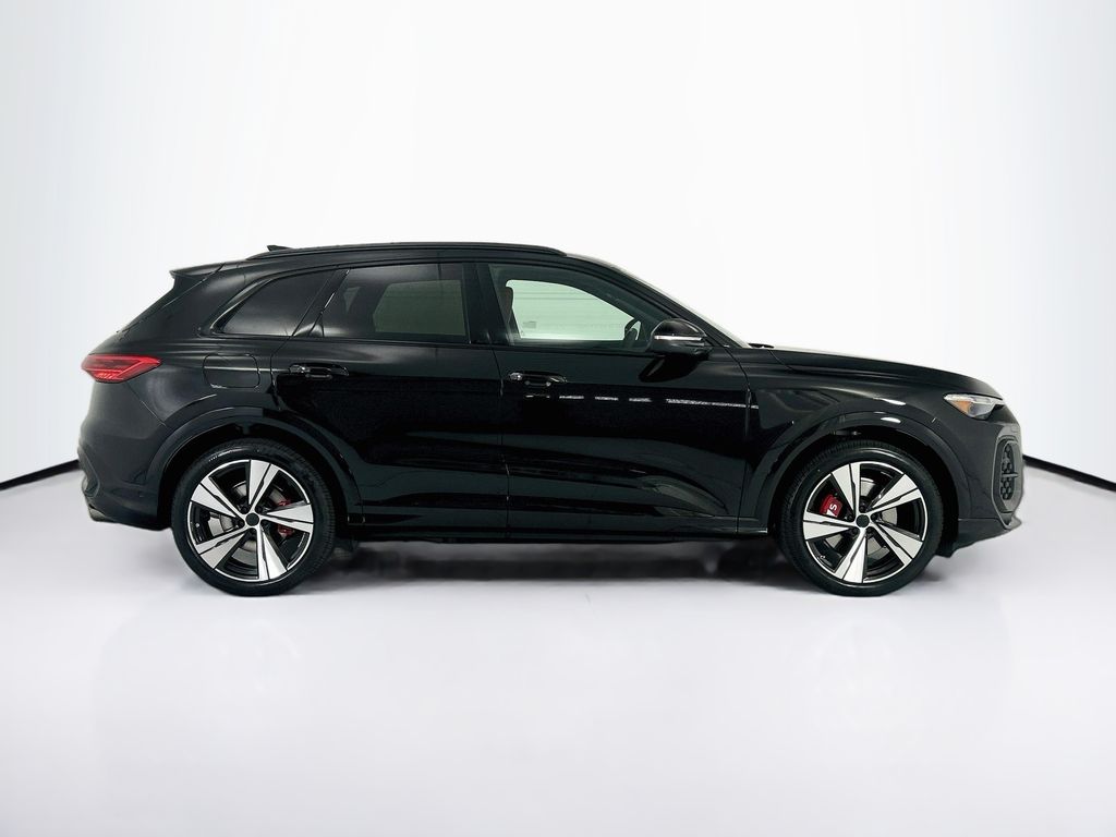 Thumbnail: 2026 Audi SQ5 - 4