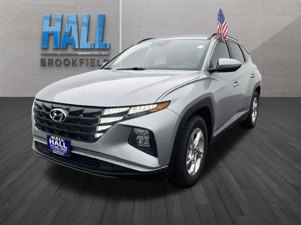 Shimmering Silver 2024 Hyundai Tucson SUV / Crossover Front-Wheel Drive 8-Speed Automatic