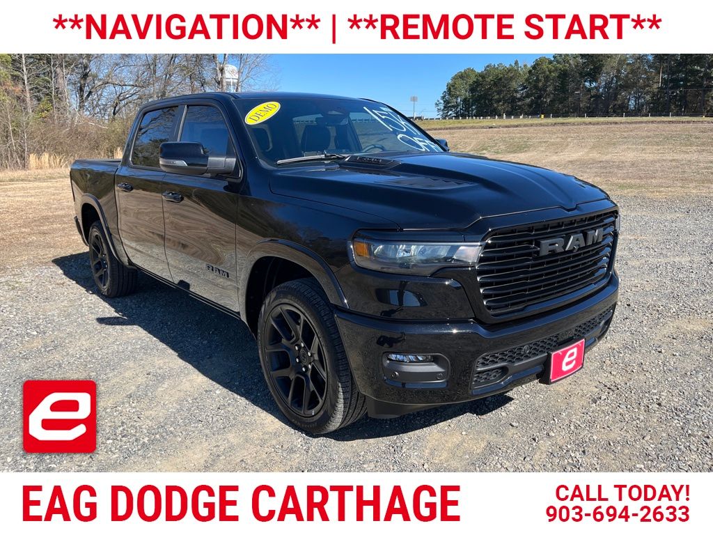 Diamond Black Crystal Pearlcoat 2026 RAM 1500 Pickup Truck Four-Wheel Drive 8-Speed Automatic