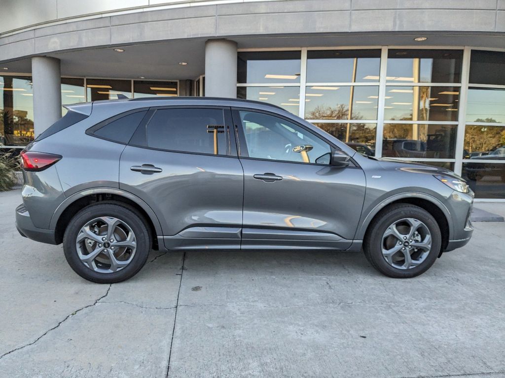 2024 Ford Escape Hybrid ST-Line Select