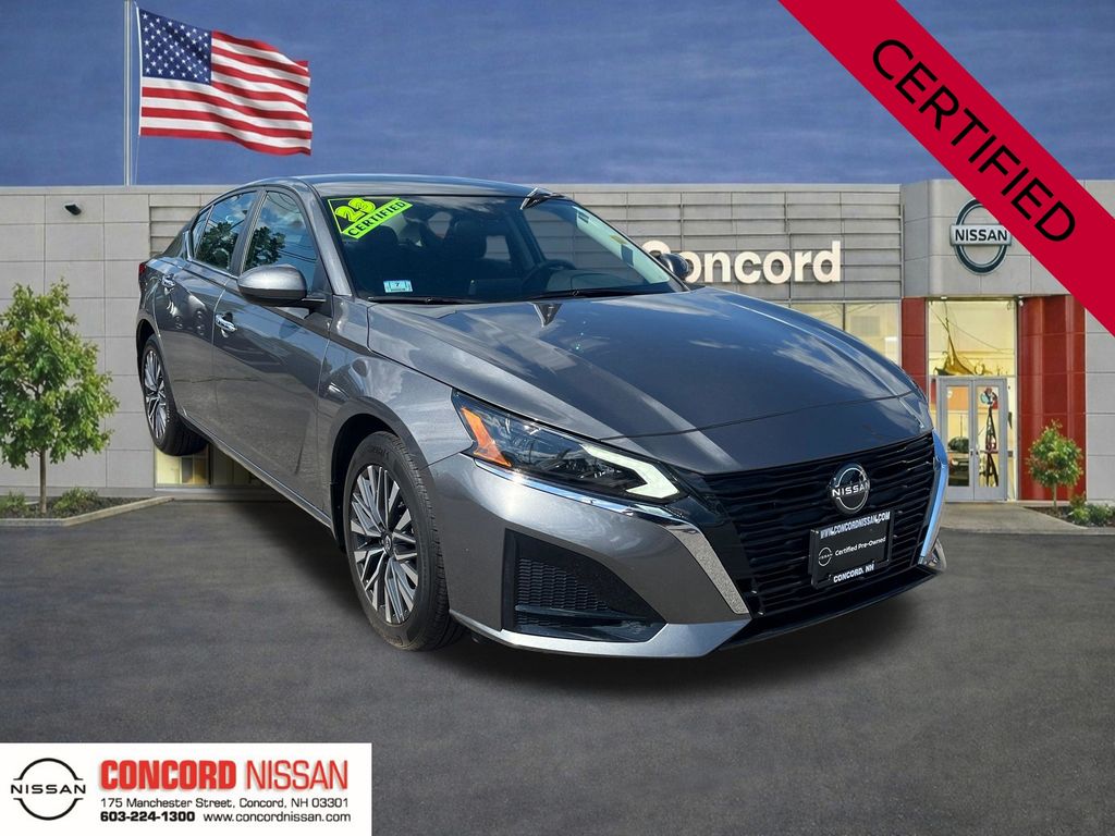 Gray (Gun Metallic) 2023 Nissan Altima Sedan All-Wheel Drive Continuously Variable Transmission