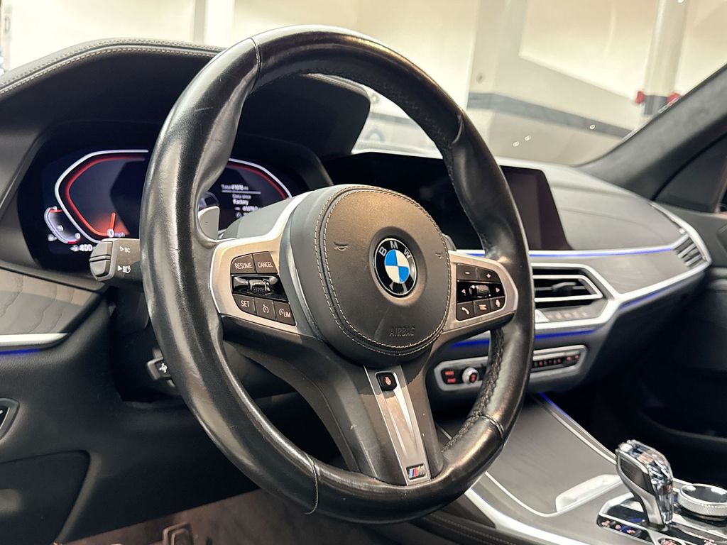 2022 BMW X7 xDrive40i 14