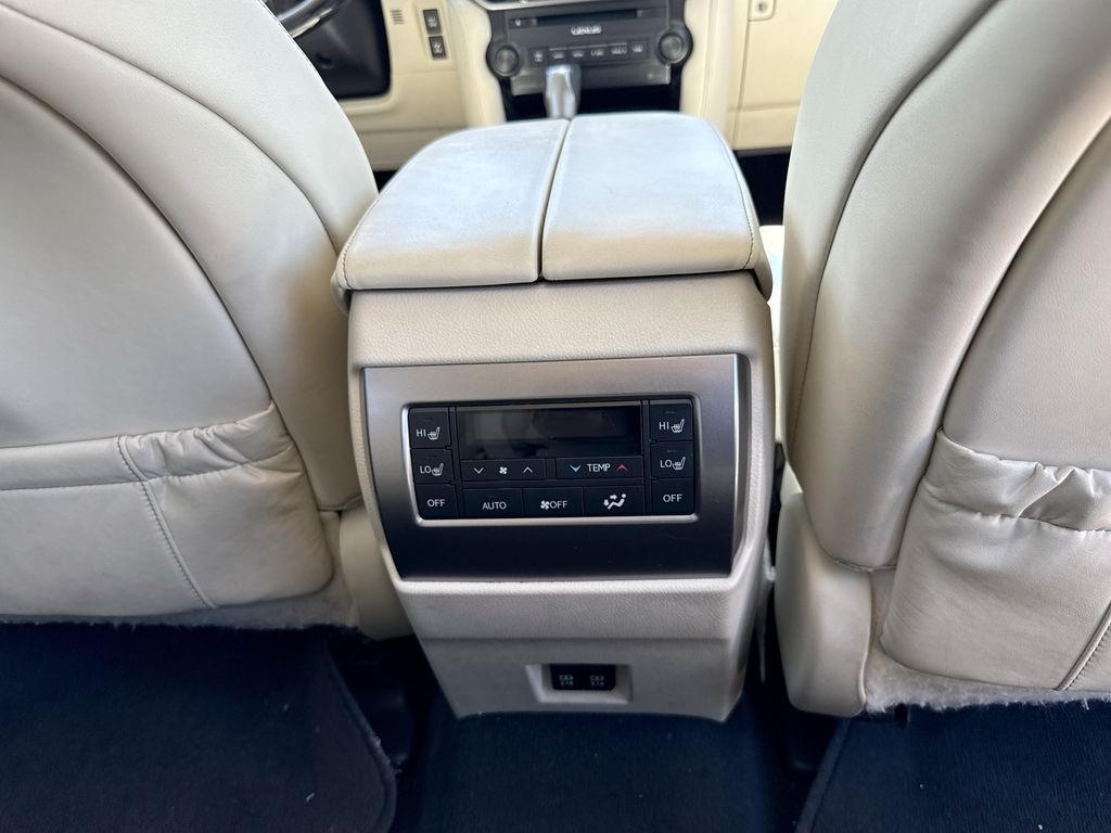 Thumbnail: 2023 Lexus GX - 18