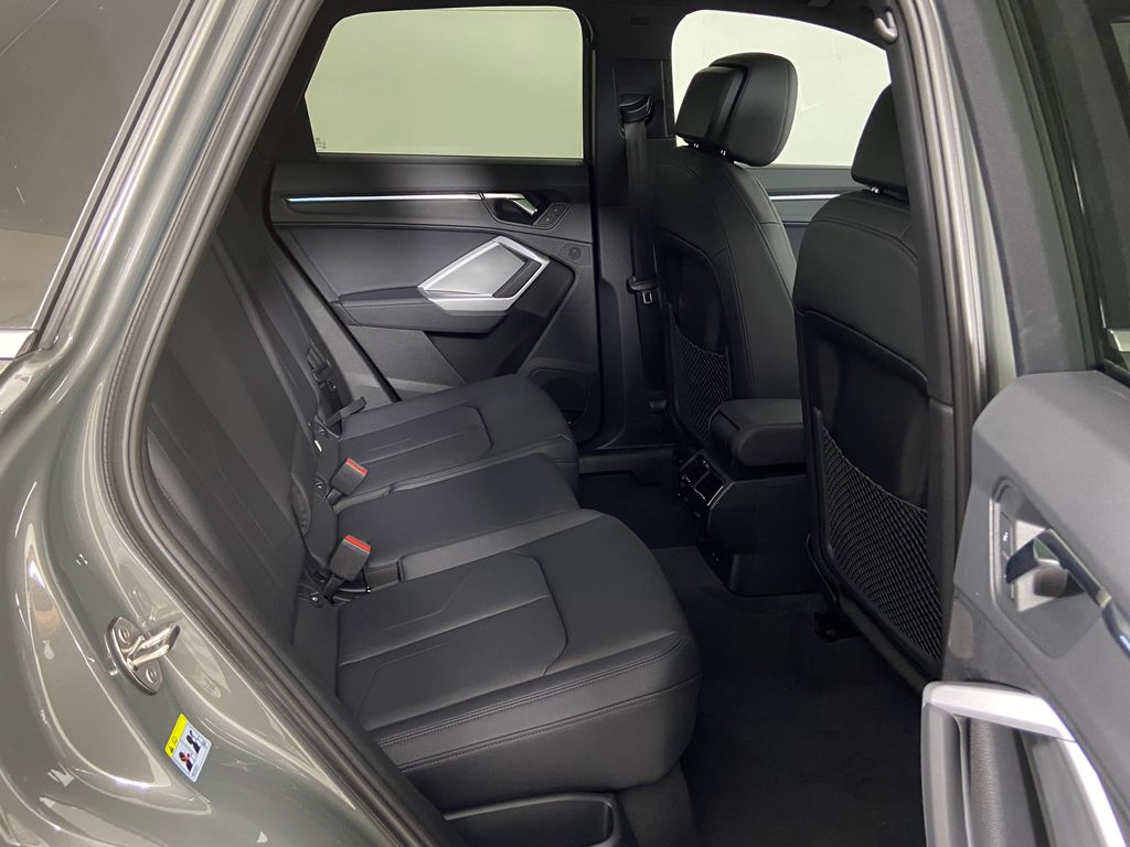 Thumbnail: 2025 Audi Q3 - 24