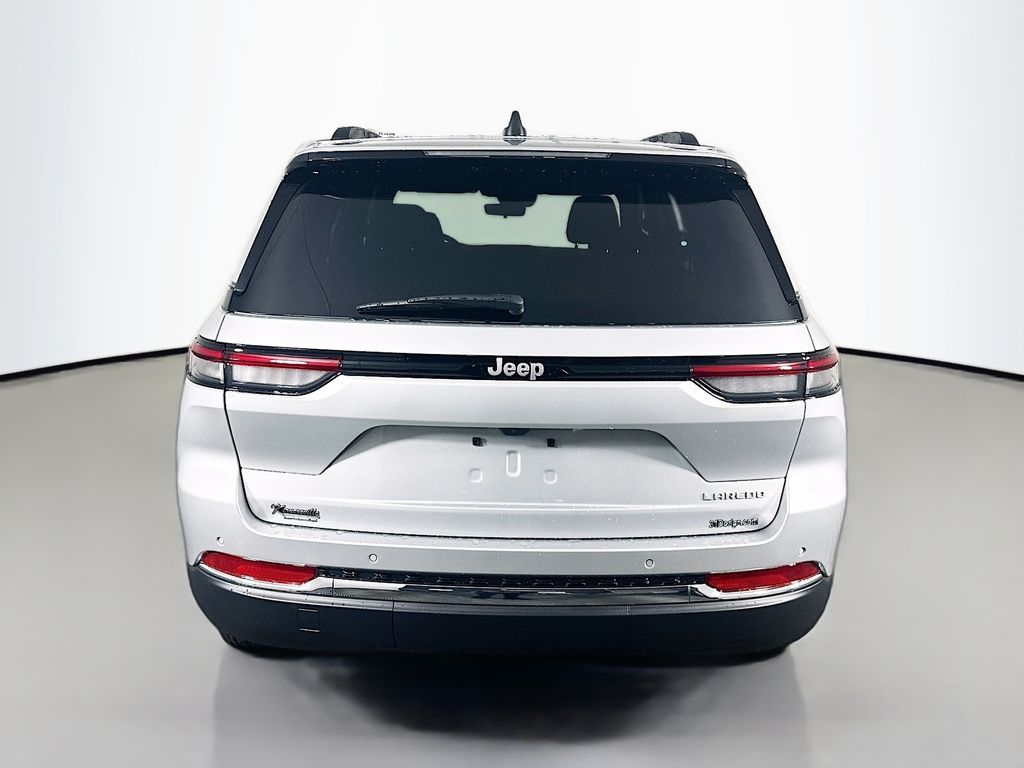 New 2025 Silver Jeep Laredo X image 6