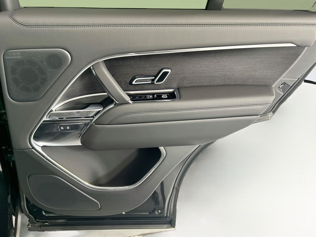 Thumbnail: 2026 Land Rover Range Rover - 26