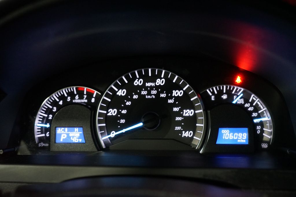 Thumbnail: 2014 Toyota Camry - 16