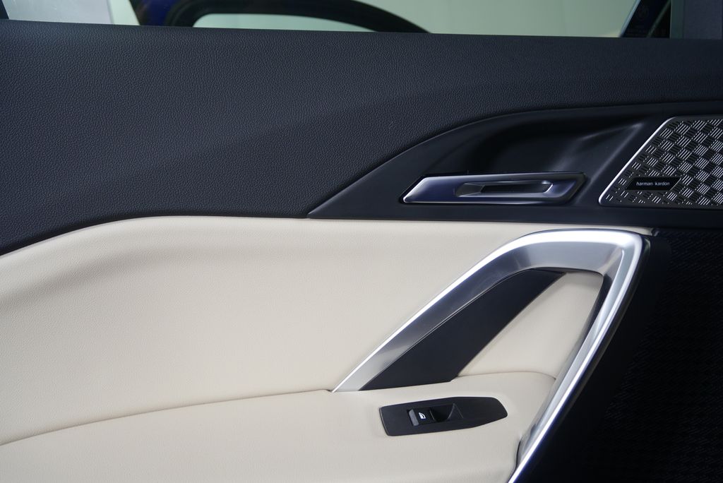 Thumbnail: 2025 BMW X2 - 13