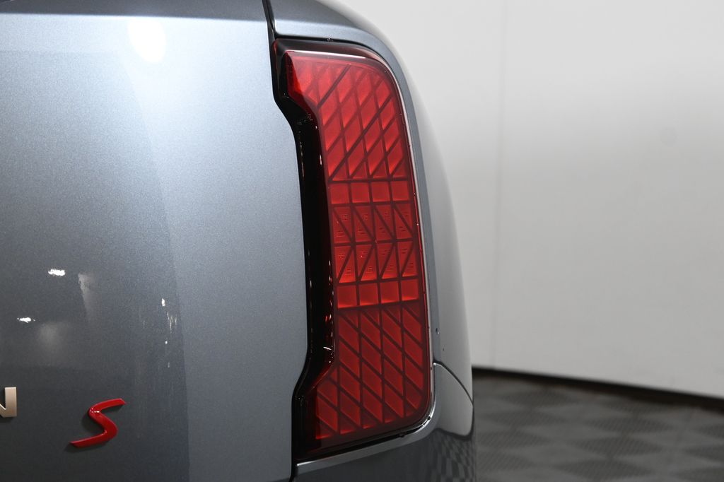 Thumbnail: 2027 MINI Cooper Countryman - 13