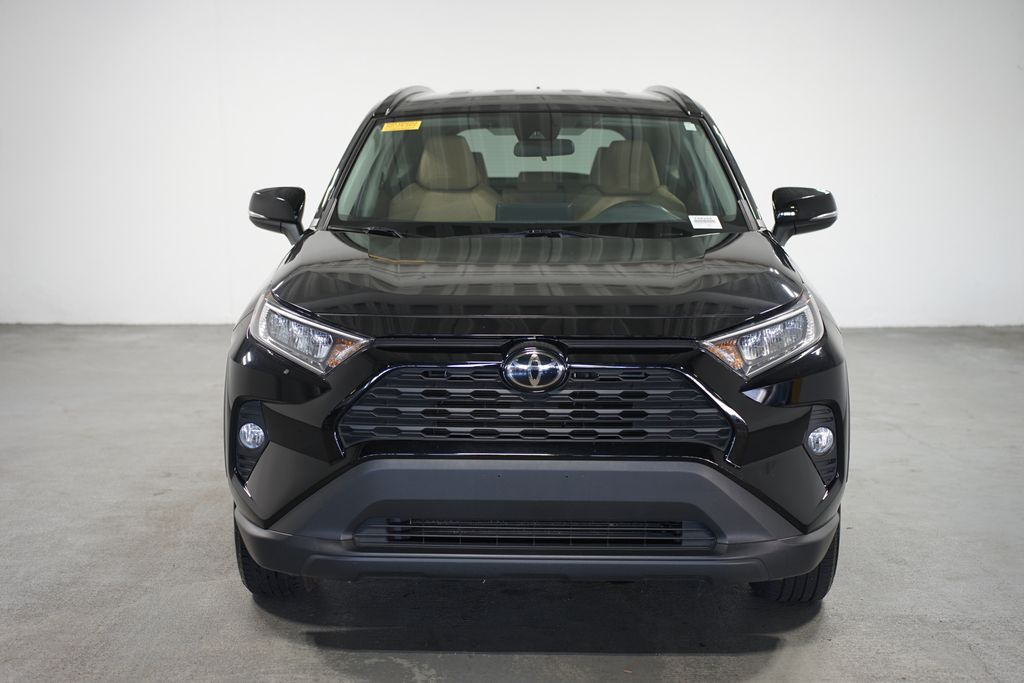 2021 Toyota RAV4 XLE 2