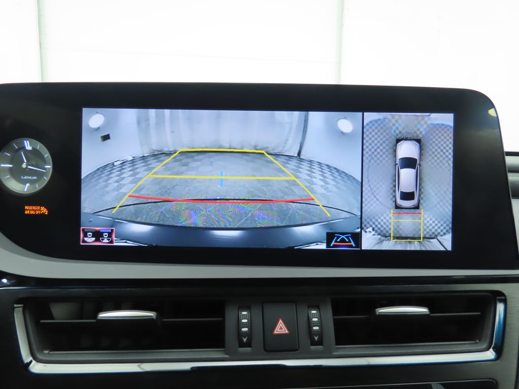 2022 Lexus ES 350 Luxury 16