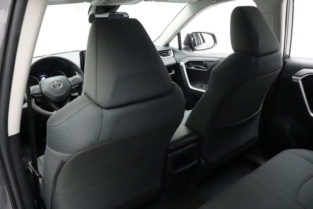 2021 Toyota RAV4 LE 20