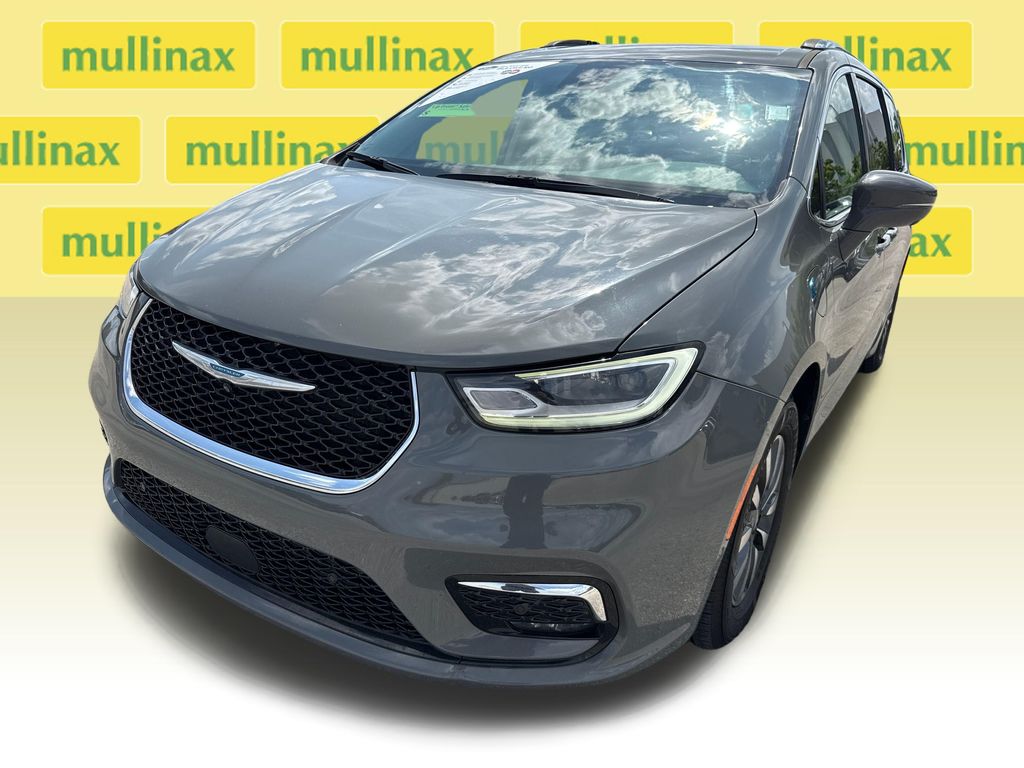 Certified Used 2021 Gray Chrysler Touring L image 10