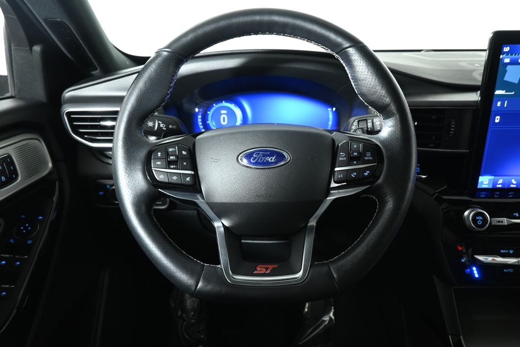 Thumbnail: 2022 Ford Explorer - 16