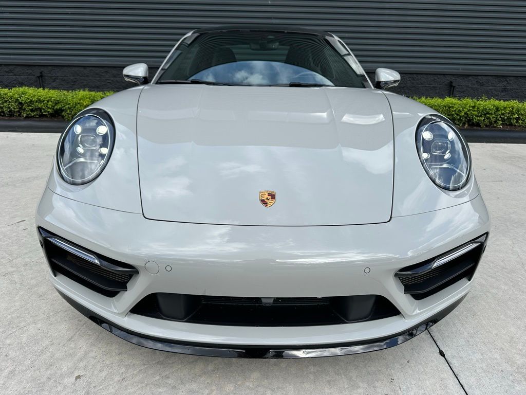 Thumbnail: 2022 Porsche 911 - 8