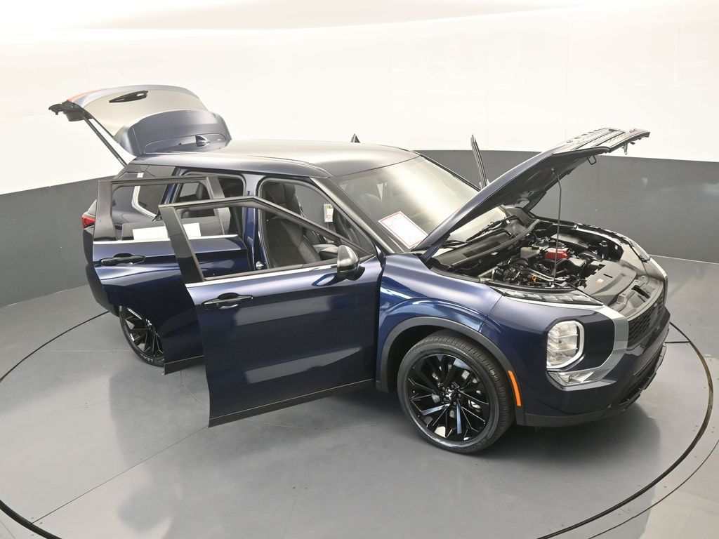 Used 2023 Cosmic Blue Metallic Mitsubishi SE Special Edition image 78