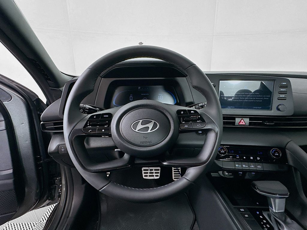 2025 Hyundai Elantra SEL 10