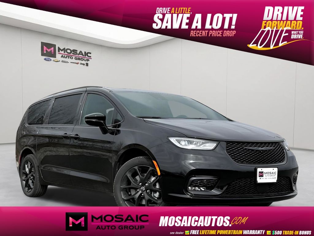 New 2026 Chrysler Pacifica Select Vans