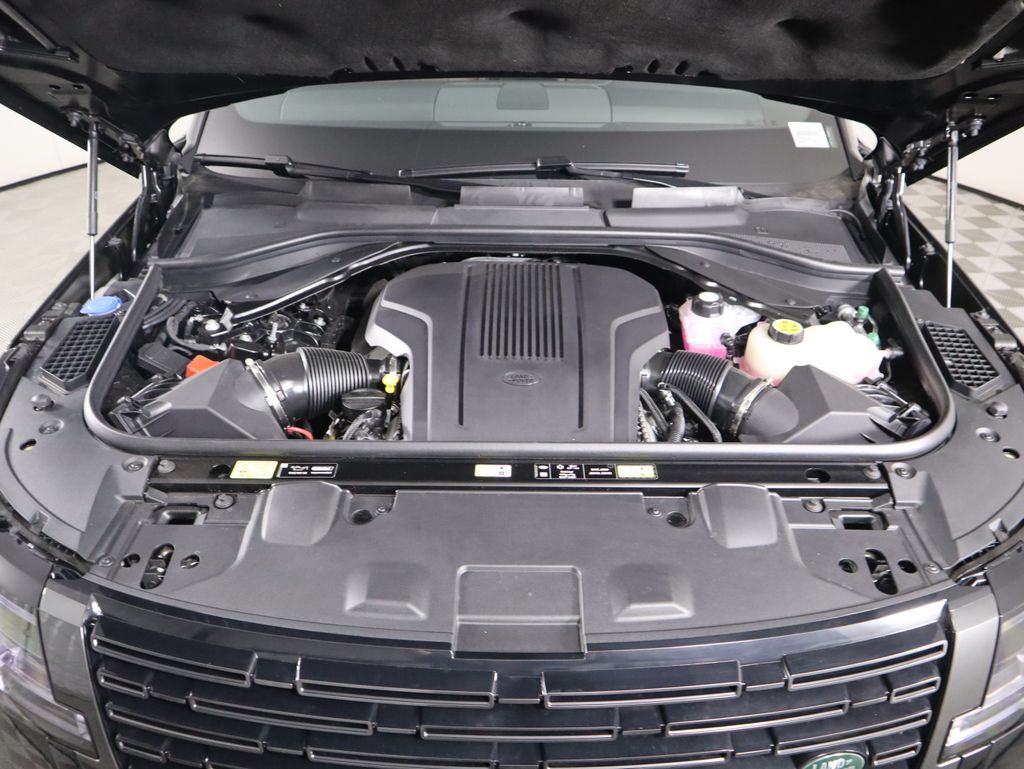 Thumbnail: 2025 Land Rover Range Rover - 31